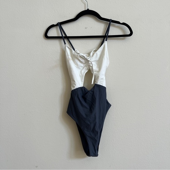 Tularosa Asa One Piece Ivory & Charcoal Swim Beach - Picture 5 of 6